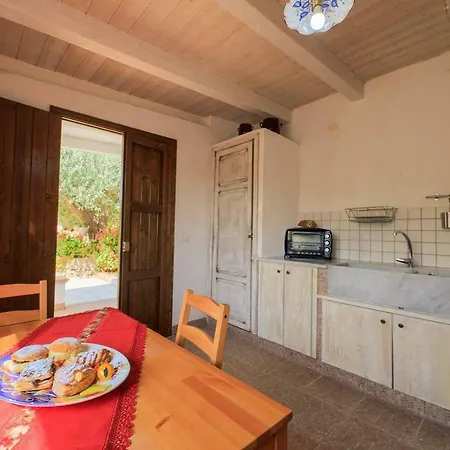 Borgo Rosso Vila *